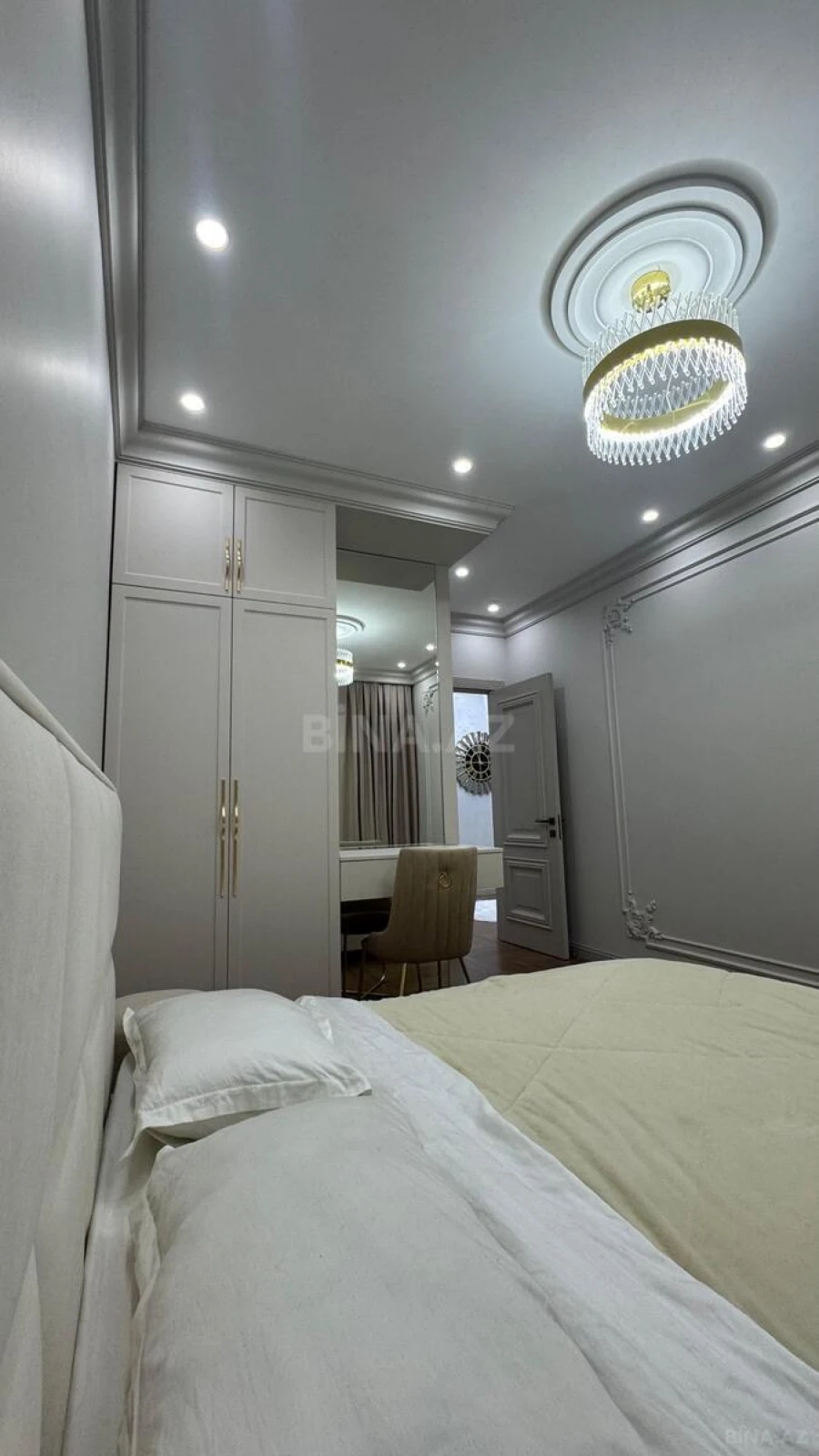 Satılır 3 otaqlı mənzil 110 m²