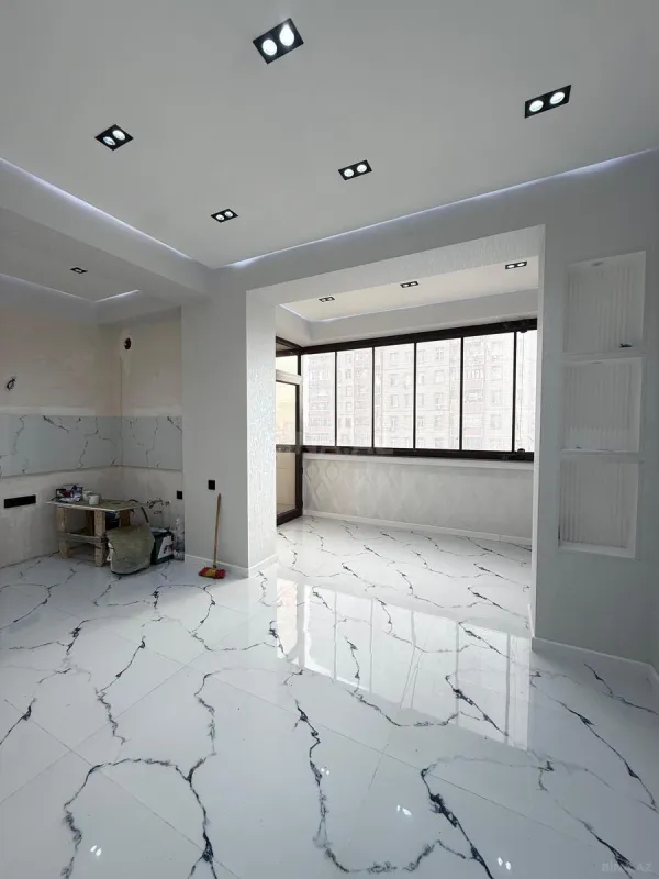 Satılır 4 otaqlı mənzil 144 m²
