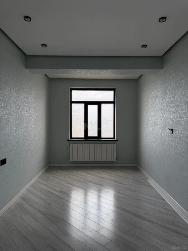 Satılır 4 otaqlı mənzil 144 m²