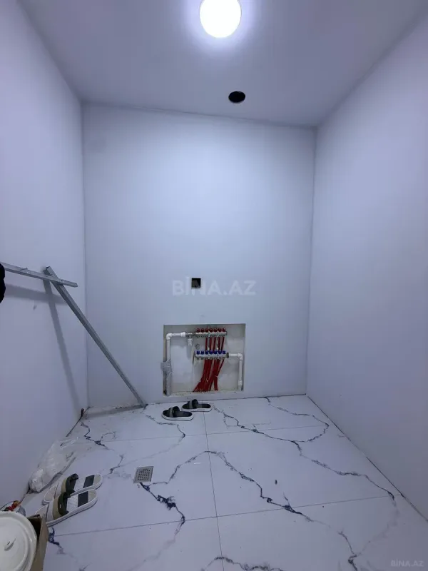 Satılır 4 otaqlı mənzil 144 m²