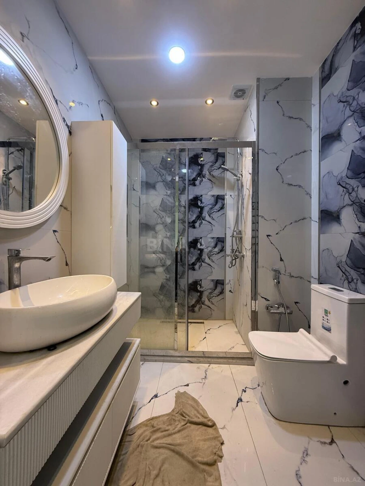 Satılır 4 otaqlı mənzil 144 m²