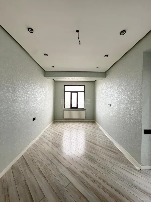 Satılır 4 otaqlı mənzil 144 m²