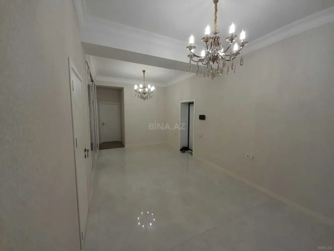 Satılır 3 otaqlı mənzil 172 m²