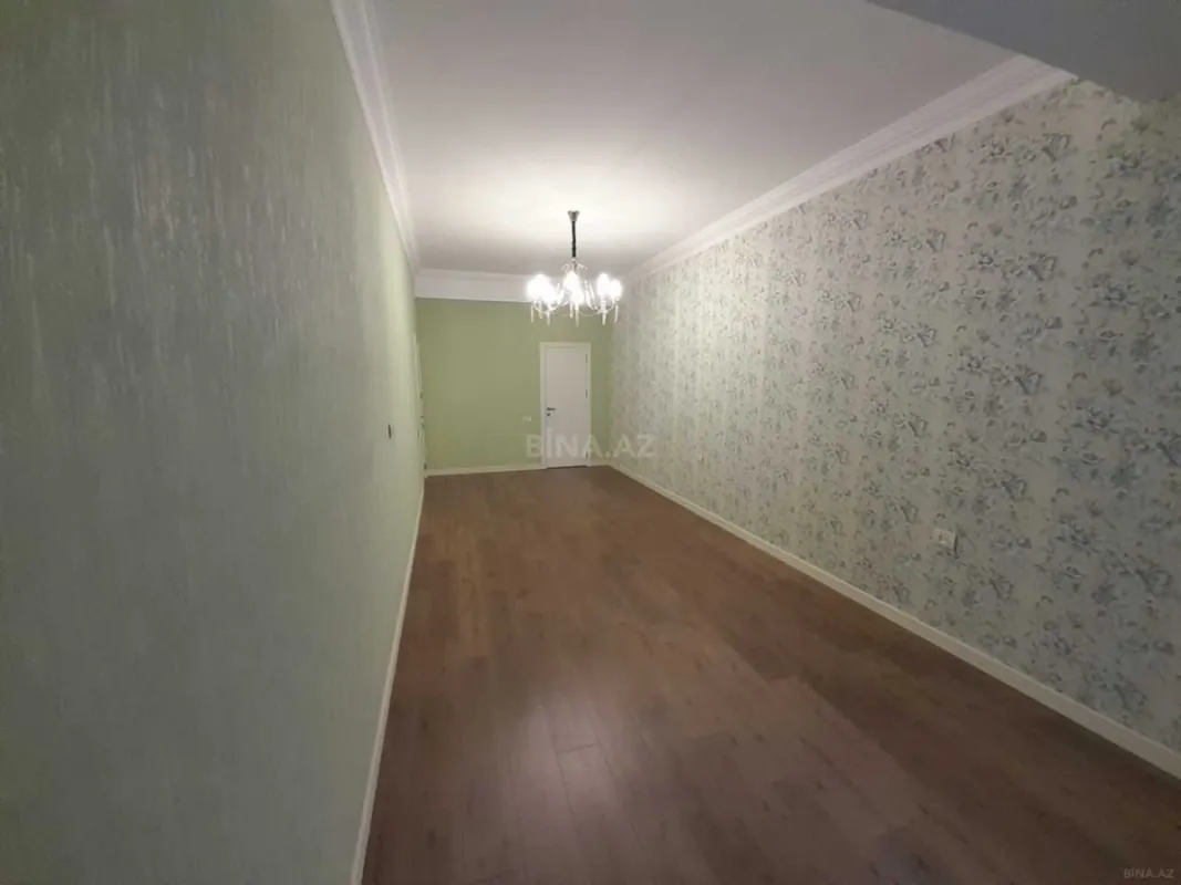 Satılır 3 otaqlı mənzil 172 m²