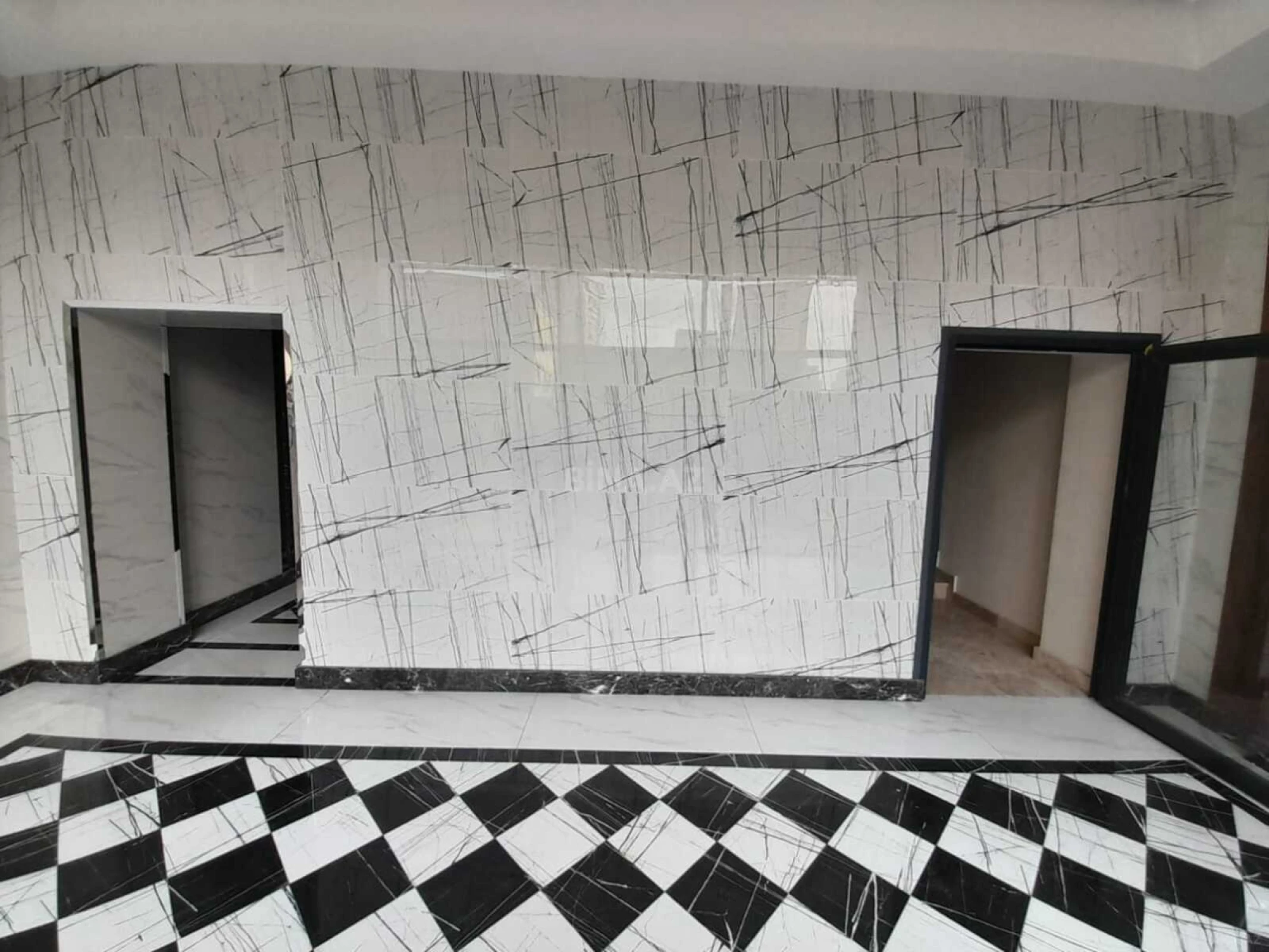 Satılır 3 otaqlı mənzil 172 m²