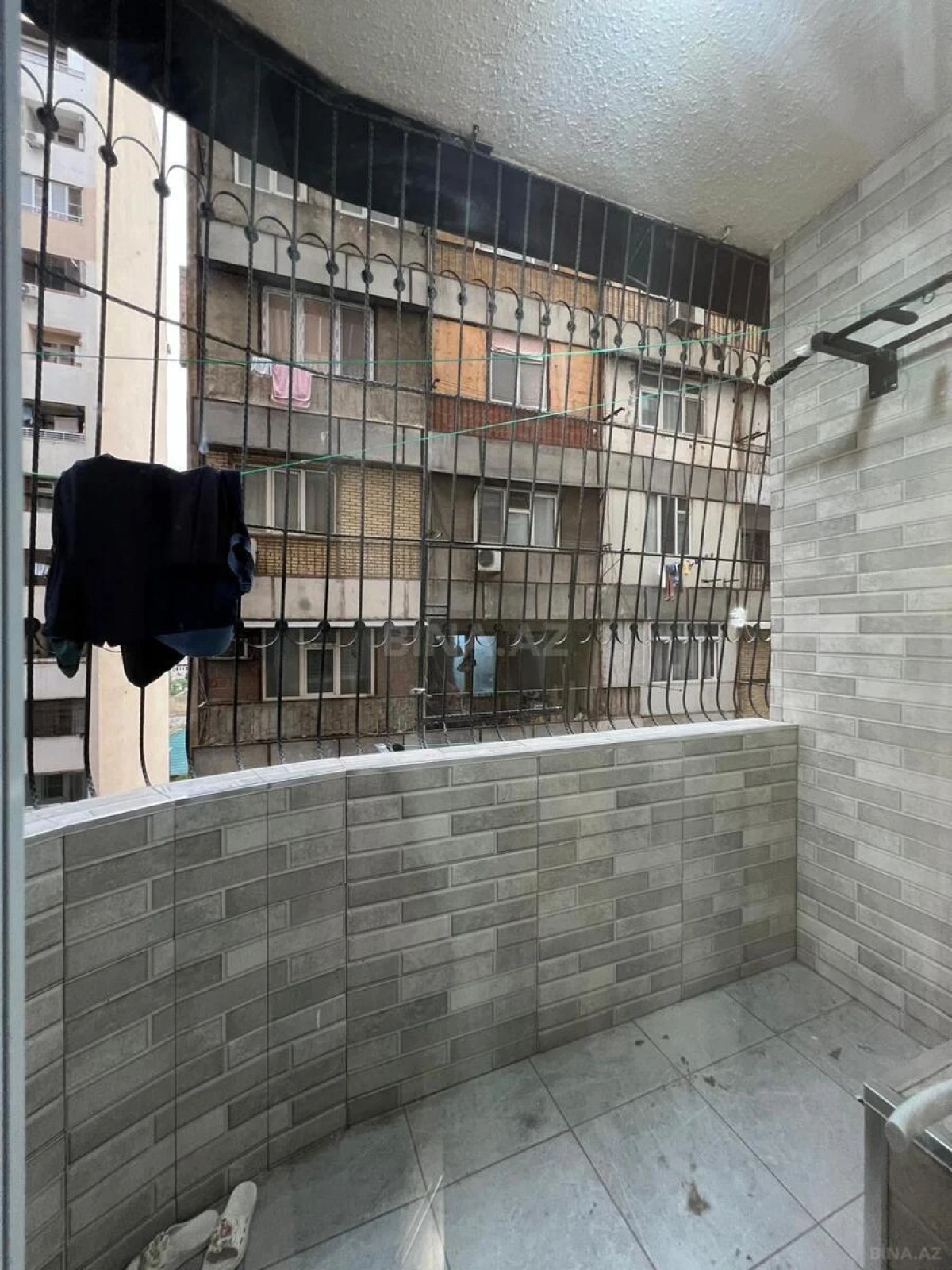 Satılır 4 otaqlı mənzil 180 m²