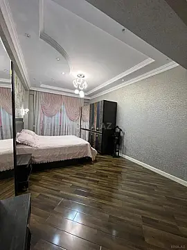 Satılır 4 otaqlı mənzil 180 m²