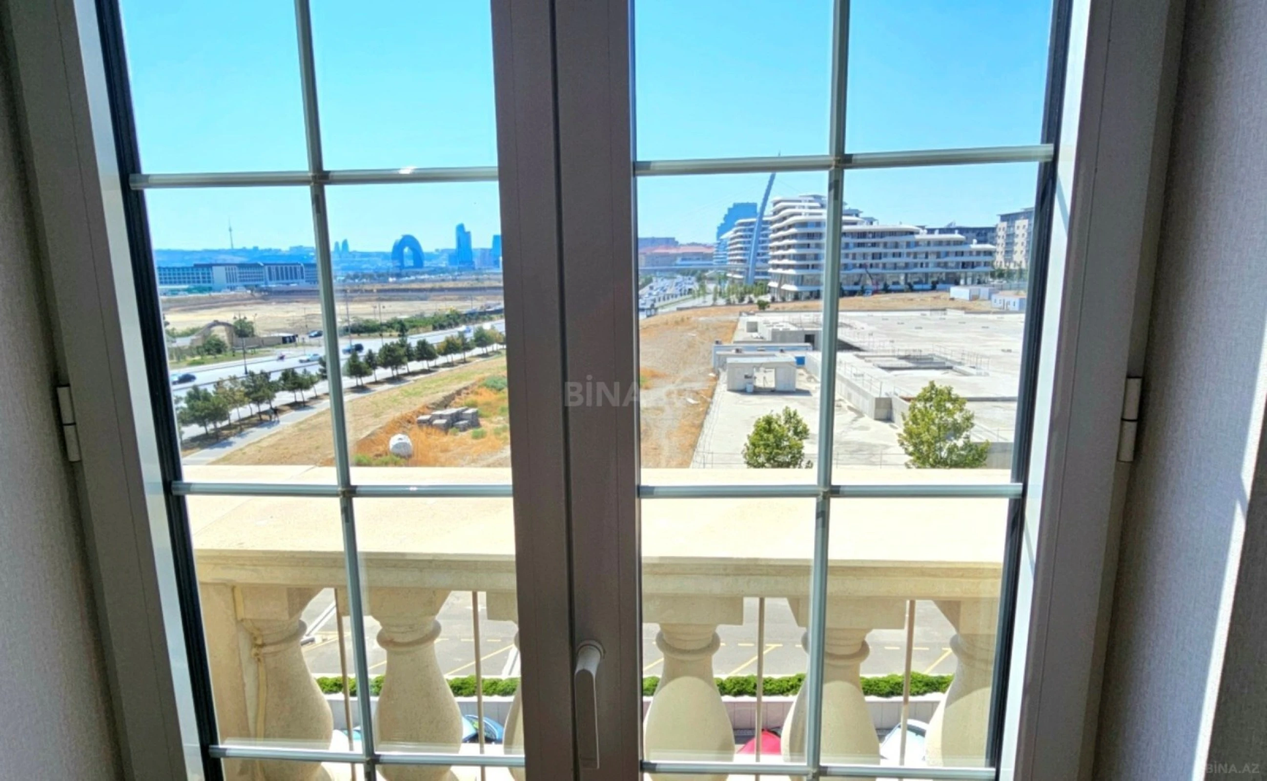 Kirayə verilir 3 otaqlı mənzil 157 m²