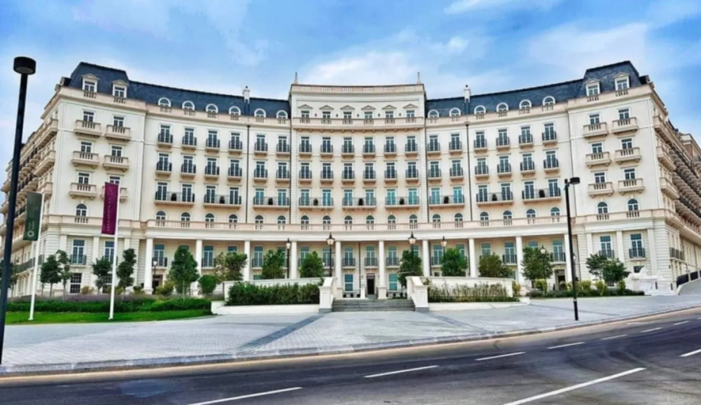 Kirayə verilir 3 otaqlı mənzil 157 m²