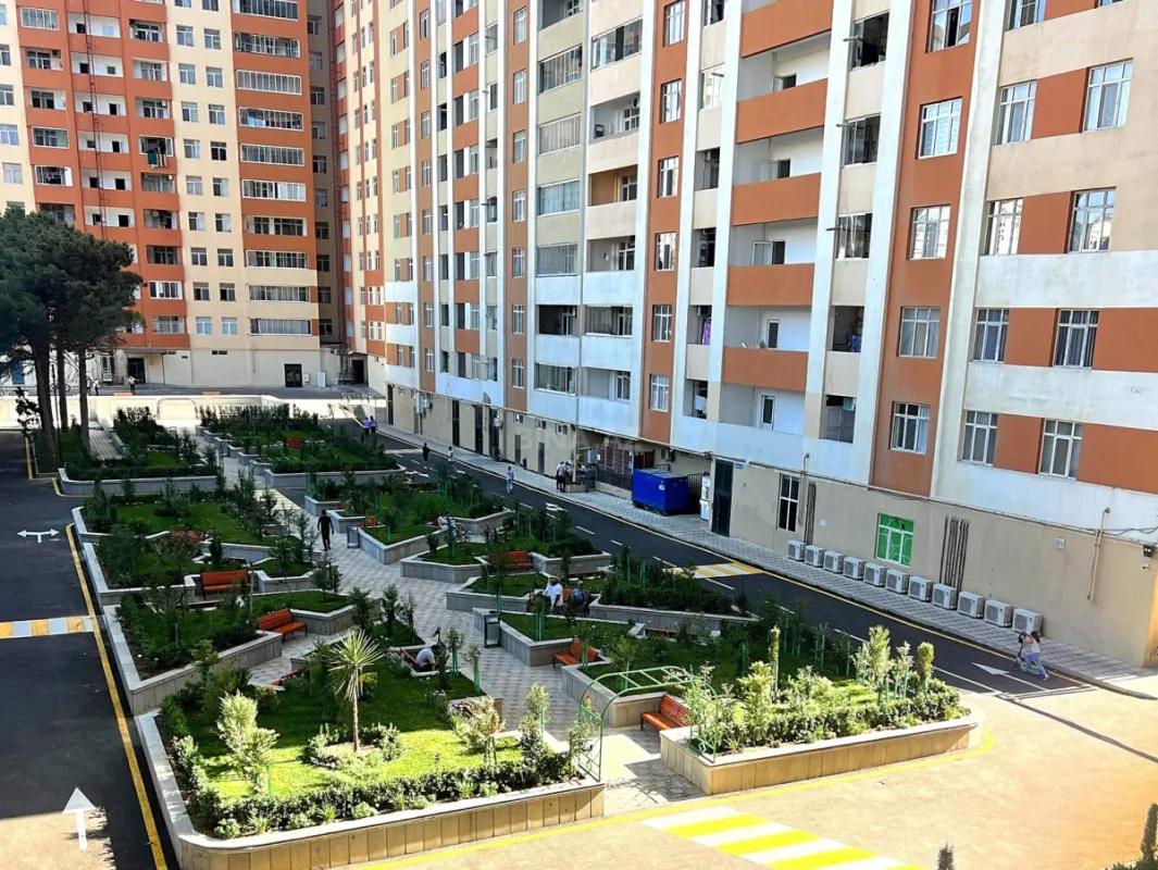 Satılır 2 otaqlı mənzil 74 m²