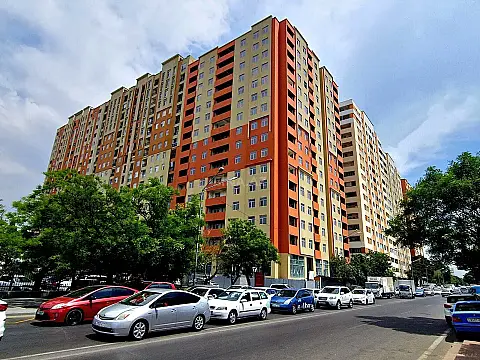 Satılır 2 otaqlı mənzil 74 m²