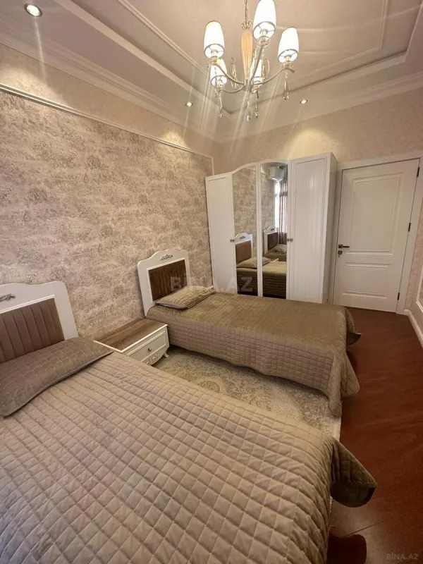 Satılır 3 otaqlı mənzil 117 m²