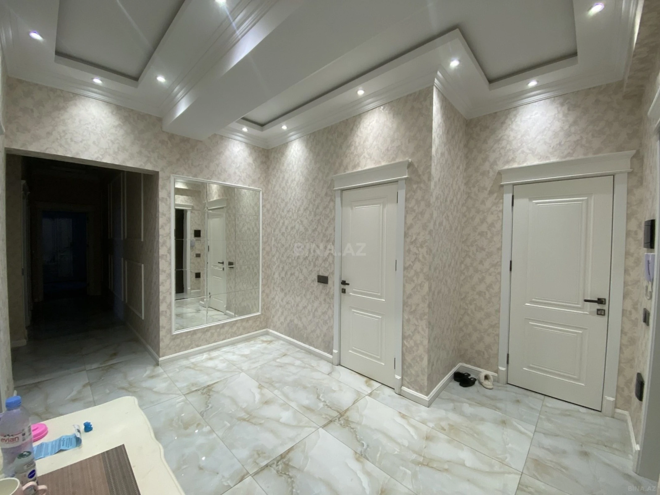 Satılır 3 otaqlı mənzil 117 m²