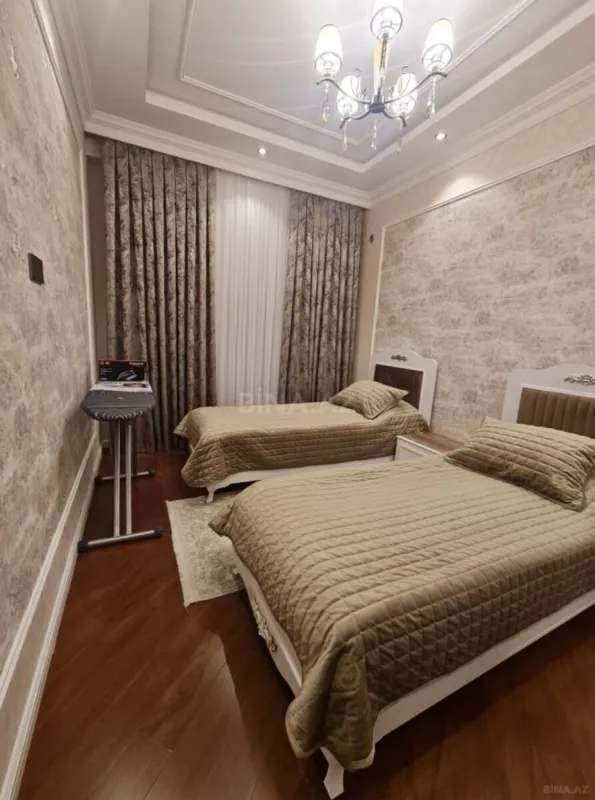 Satılır 3 otaqlı mənzil 117 m²