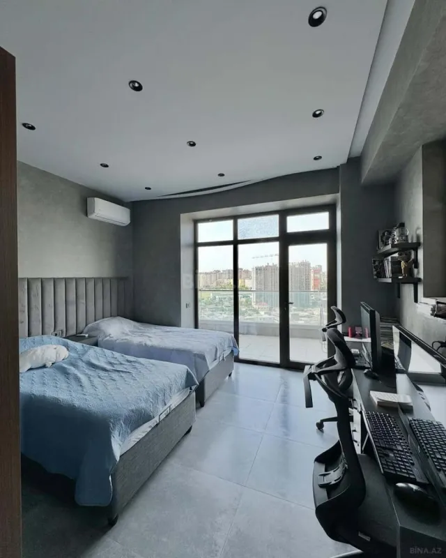 Satılır 3 otaqlı mənzil 148 m²