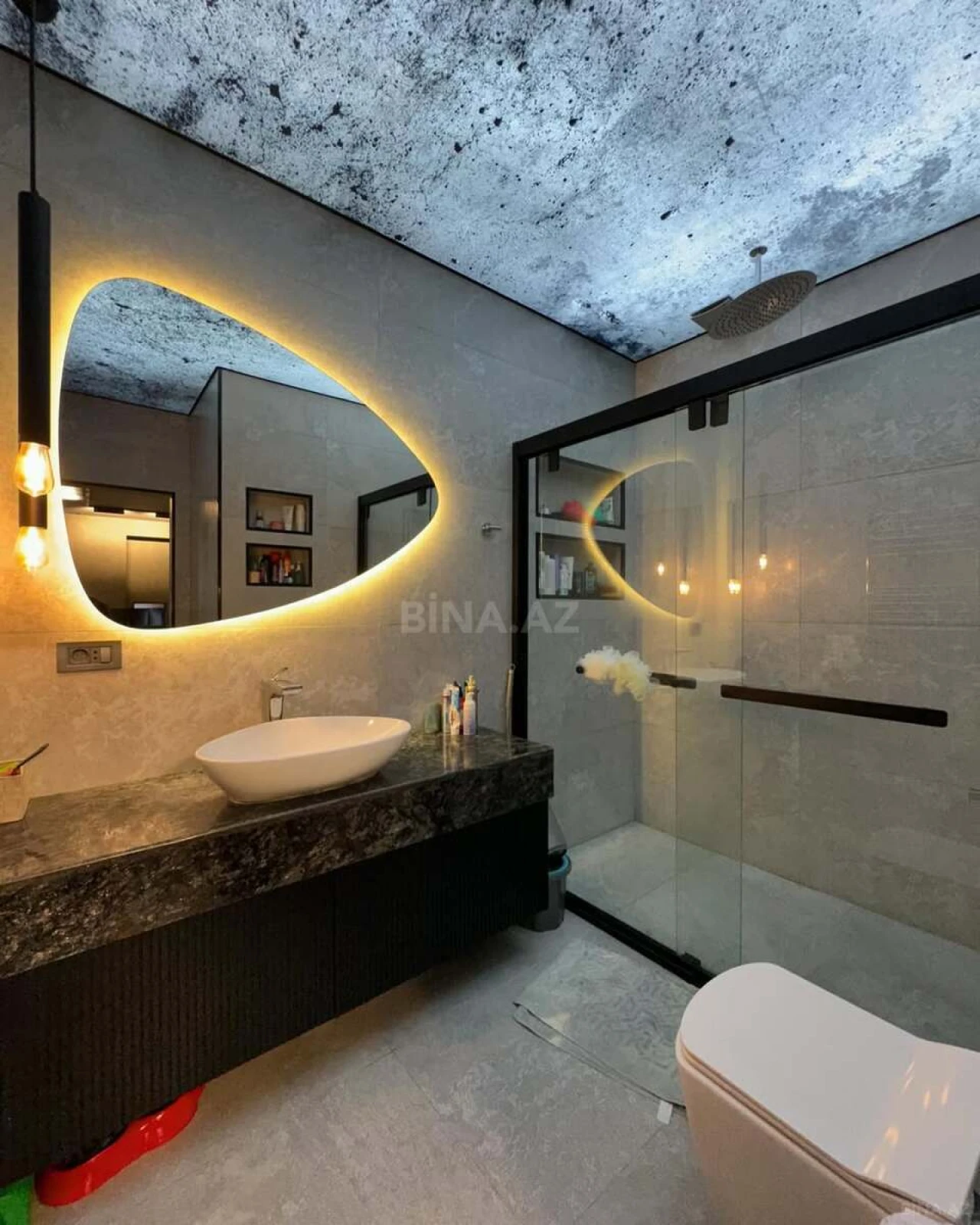 Satılır 3 otaqlı mənzil 148 m²