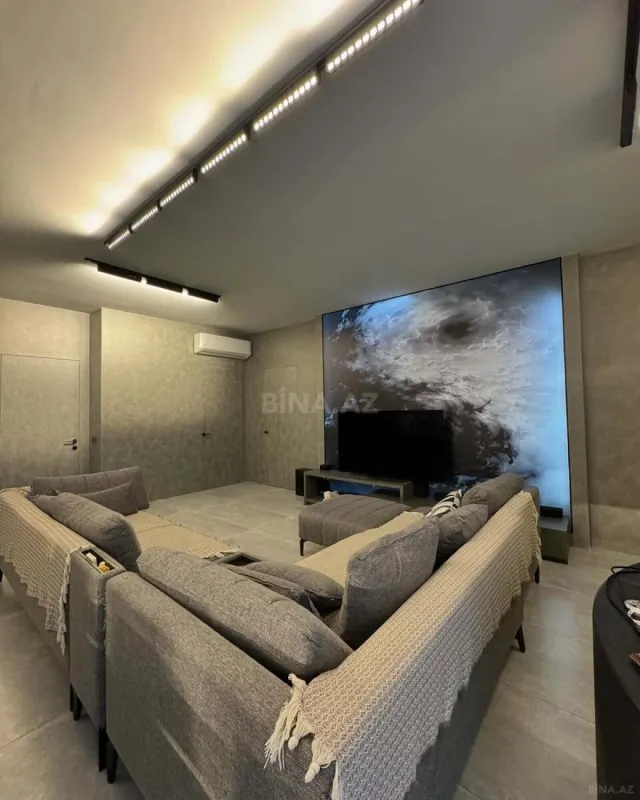 Satılır 3 otaqlı mənzil 148 m²