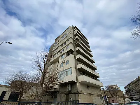 Satılır 3 otaqlı mənzil 70 m² — Bakı 3 otaq 70.00 m²