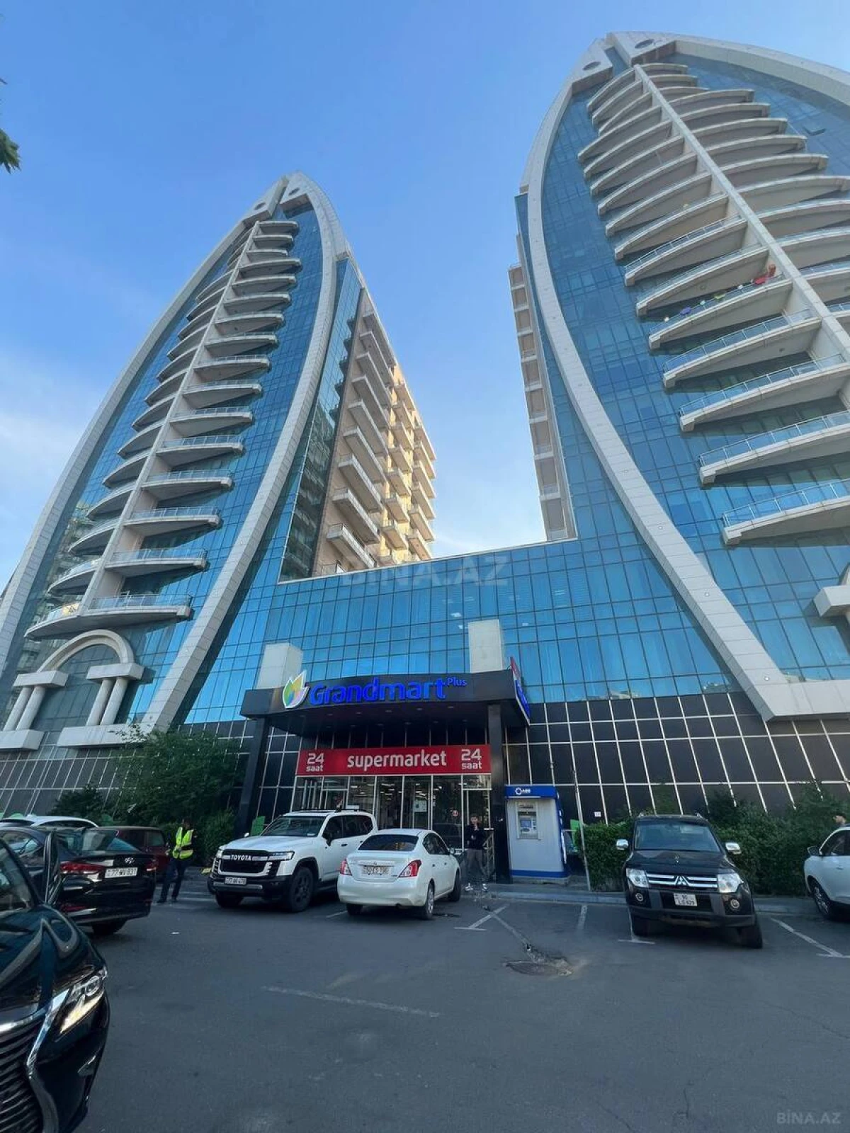 Kirayə verilir 4 otaqlı ofis 122 m²