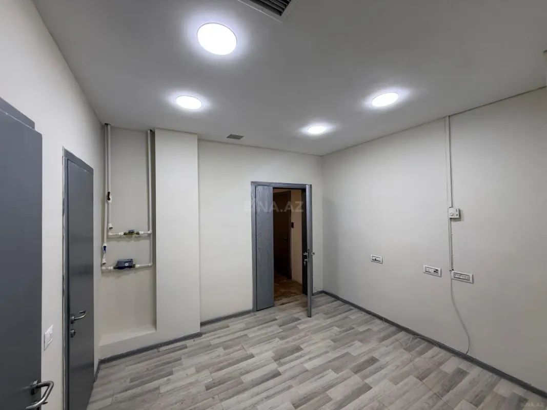 Kirayə verilir 4 otaqlı ofis 122 m²