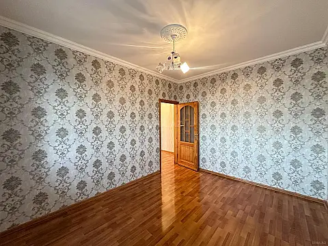 Satılır 4 otaqlı mənzil 100 m²