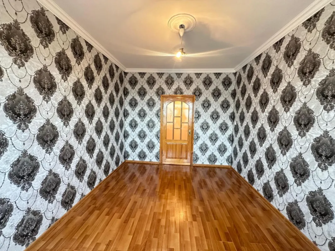 Satılır 4 otaqlı mənzil 100 m²