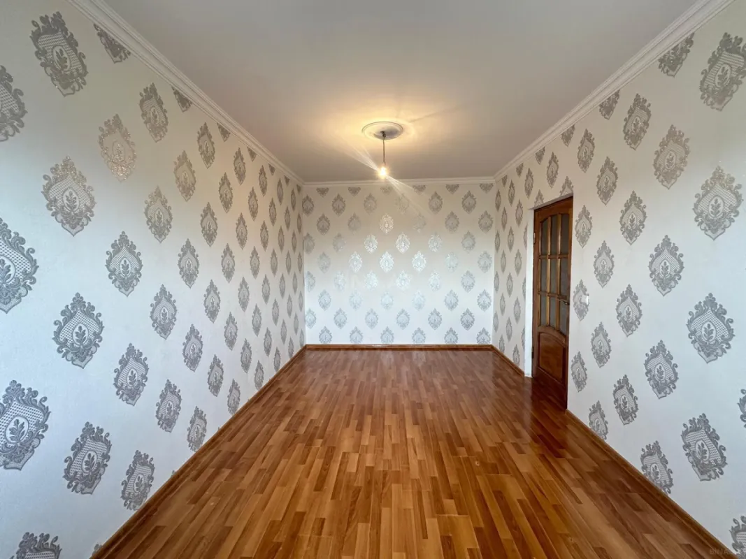 Satılır 4 otaqlı mənzil 100 m²