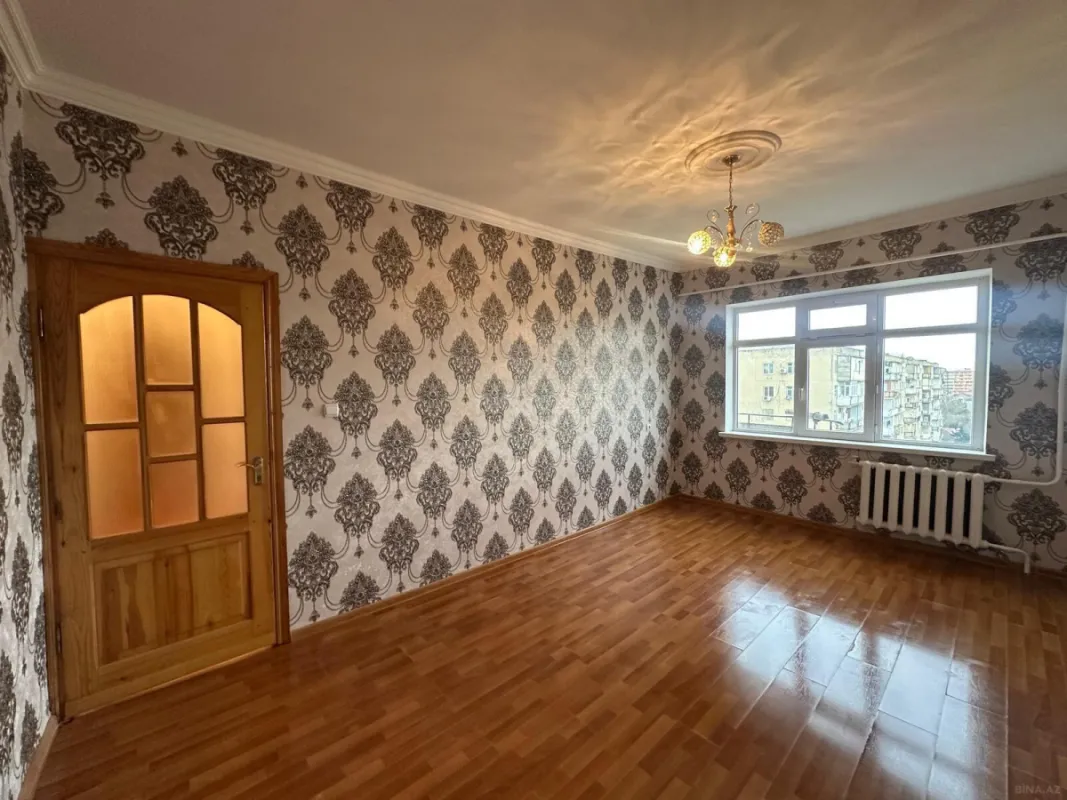 Satılır 4 otaqlı mənzil 100 m²