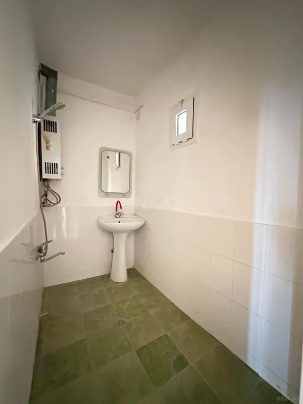 Satılır 4 otaqlı mənzil 100 m²