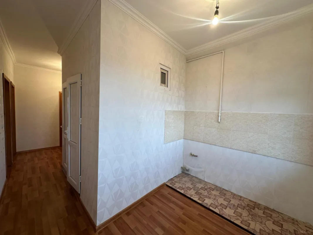 Satılır 4 otaqlı mənzil 100 m²