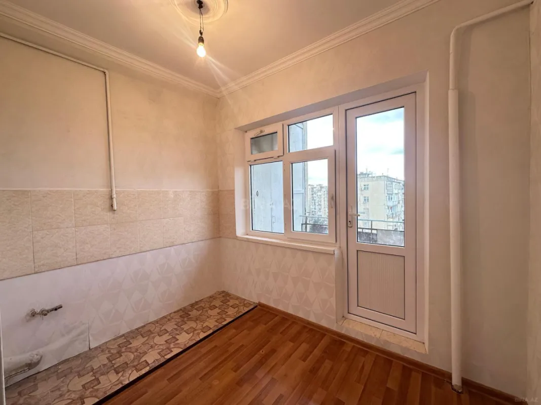 Satılır 4 otaqlı mənzil 100 m²