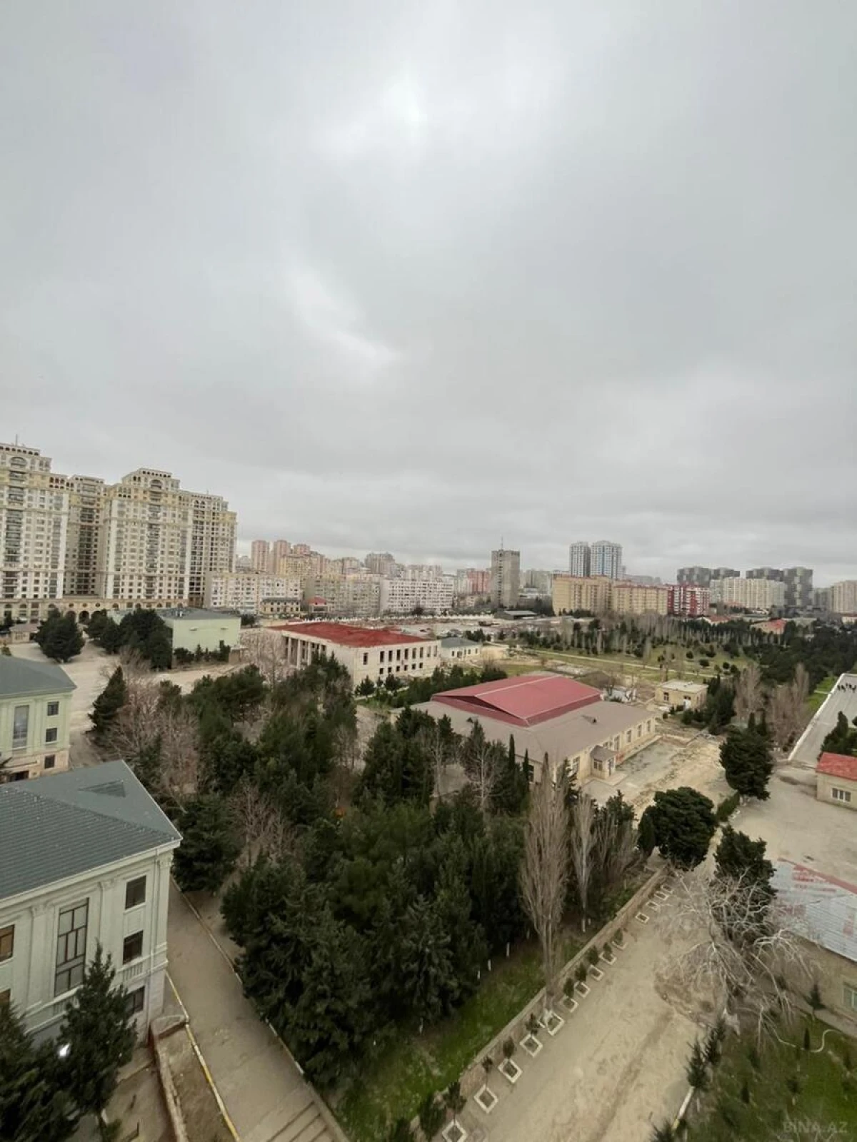 Satılır 2 otaqlı mənzil 63 m²