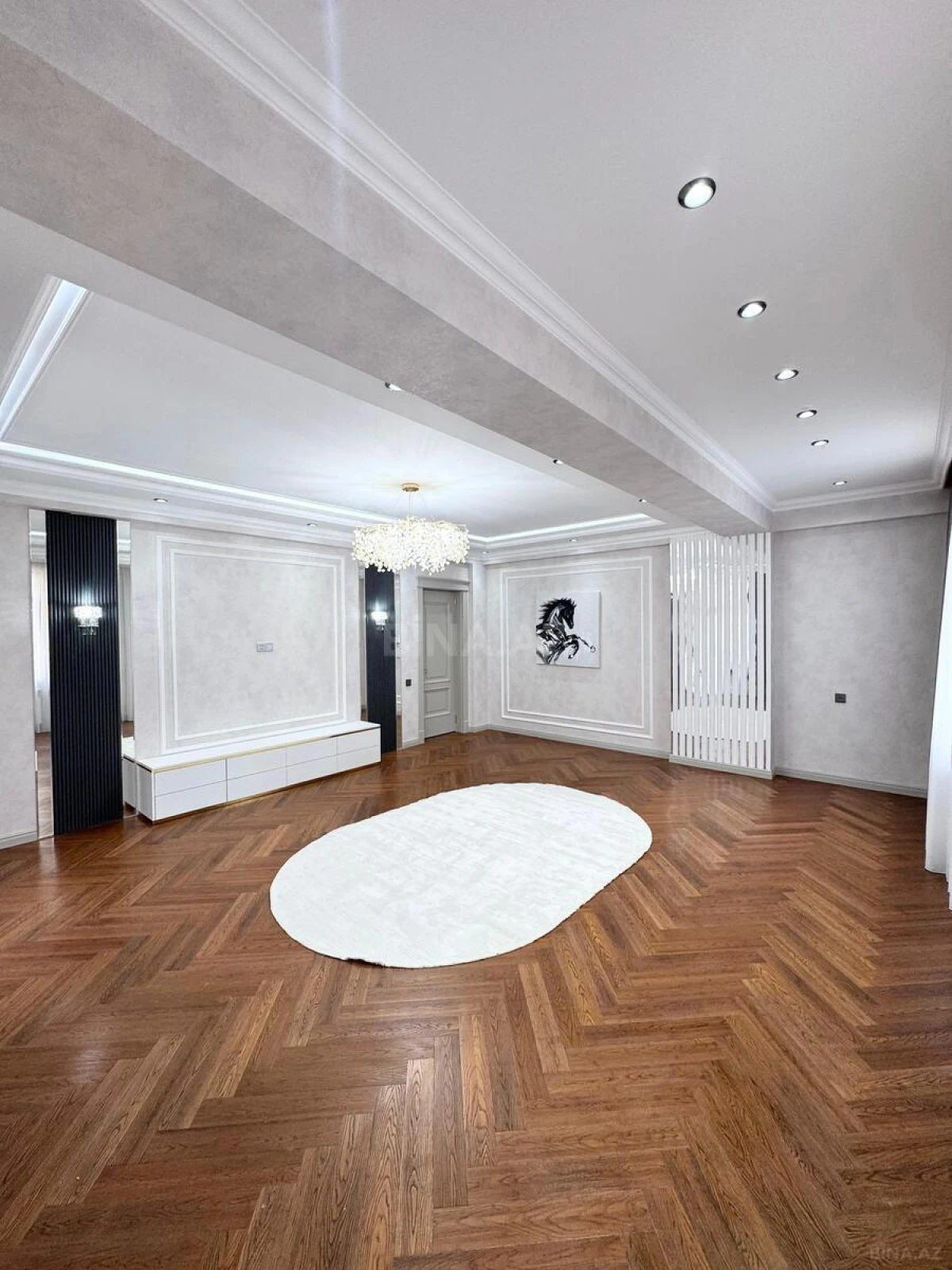 Satılır 3 otaqlı mənzil 139 m²