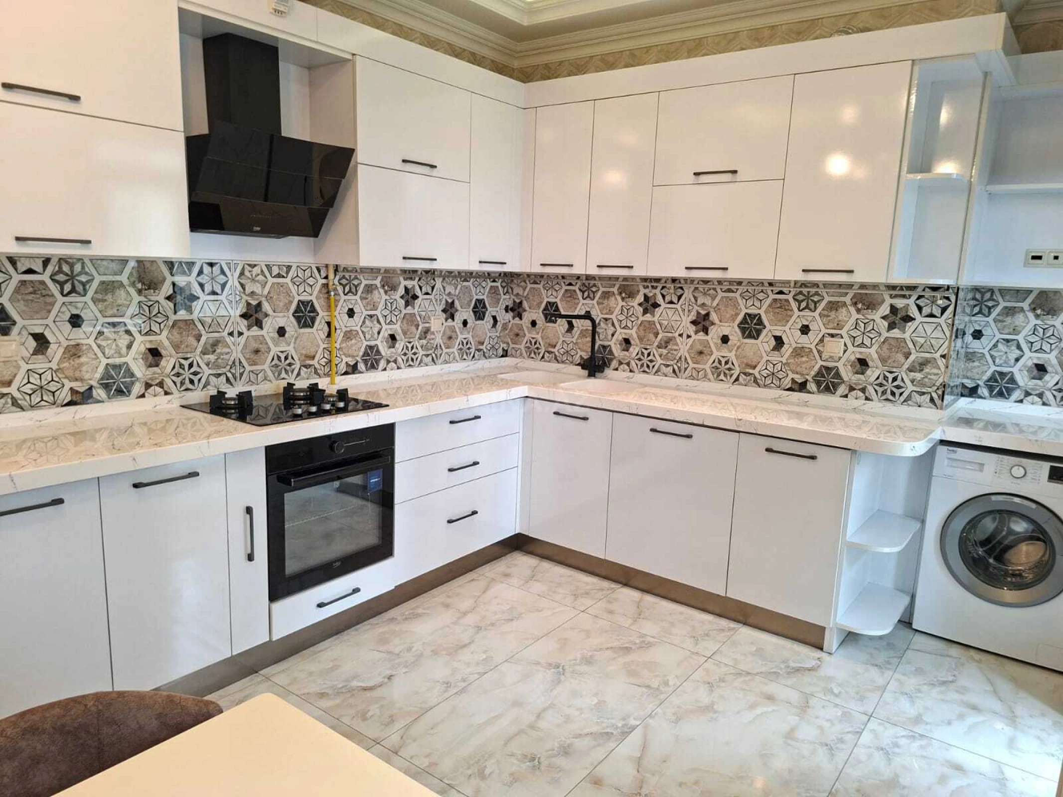 Satılır 2 otaqlı mənzil 80 m²