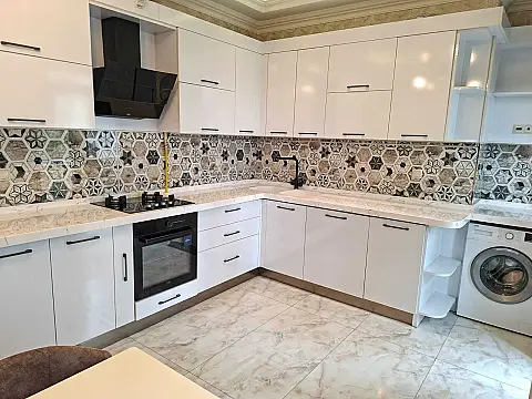 Satılır 2 otaqlı mənzil 80 m²