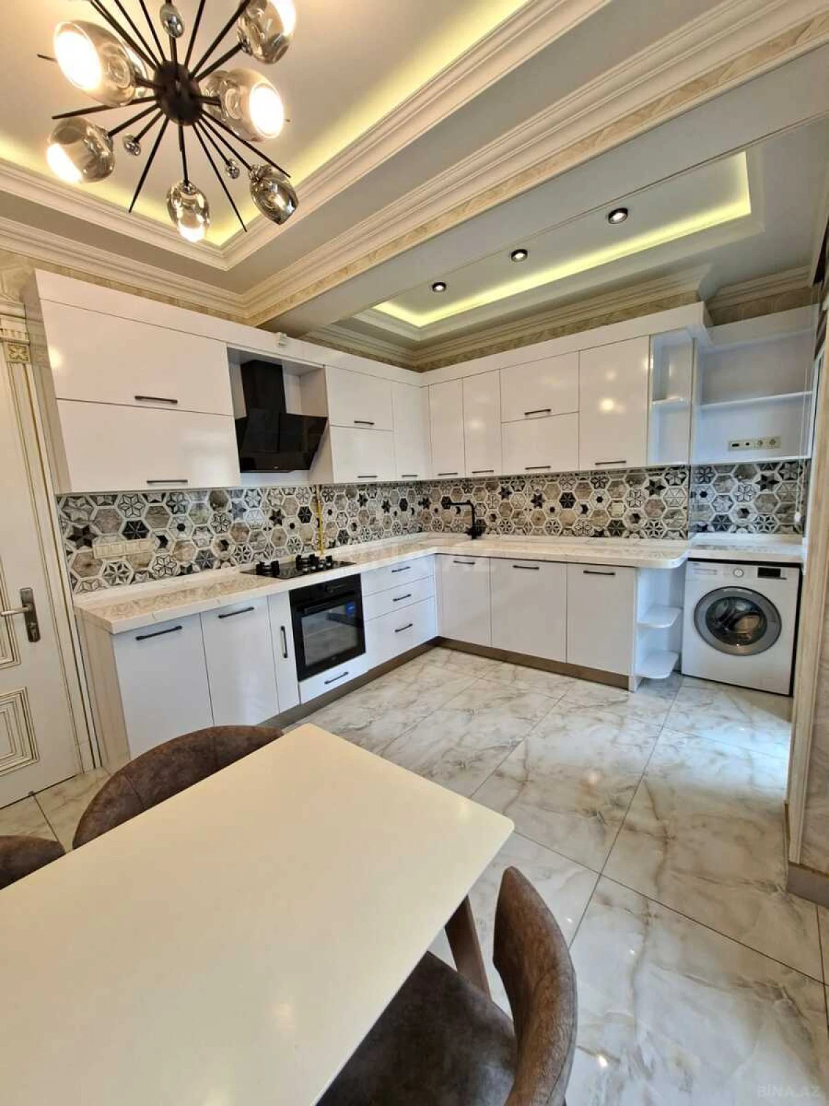 Satılır 2 otaqlı mənzil 80 m²