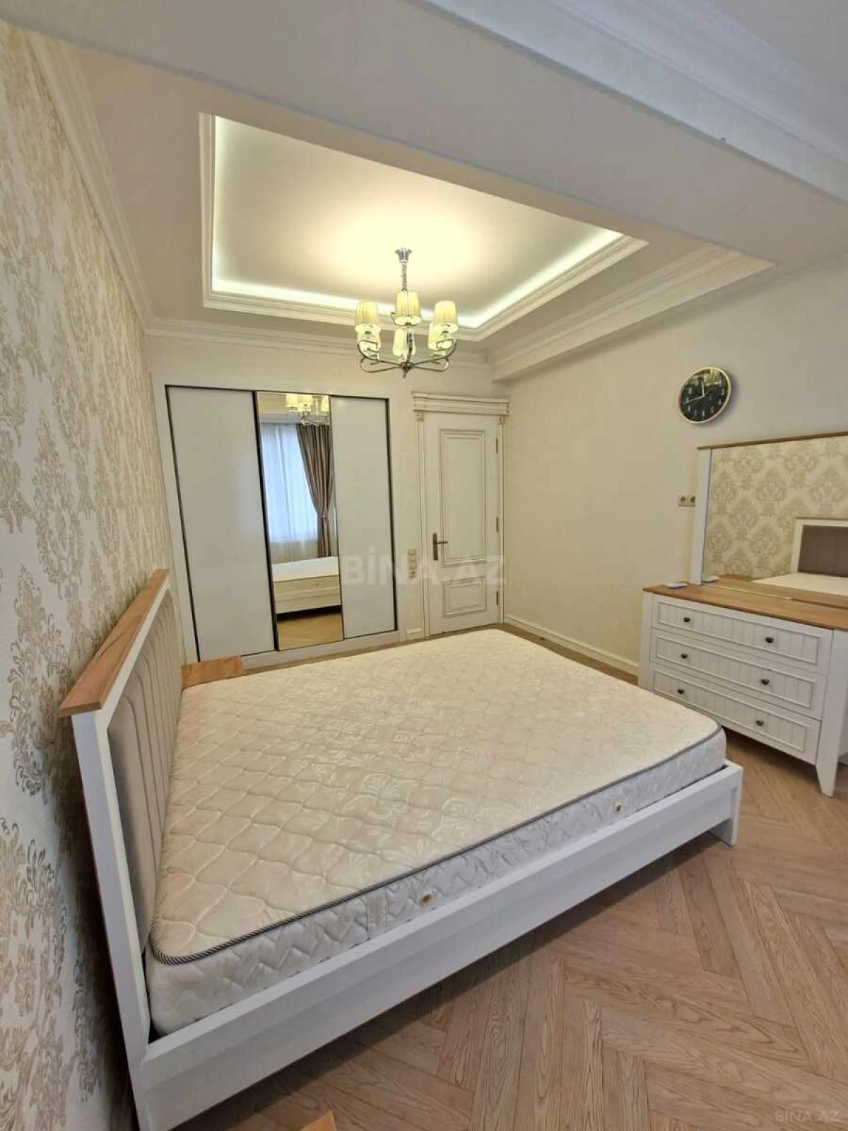 Satılır 2 otaqlı mənzil 80 m²