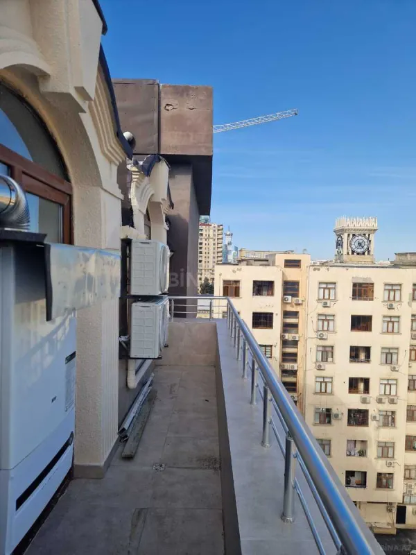 Kirayə verilir 2 otaqlı ofis 120 m²