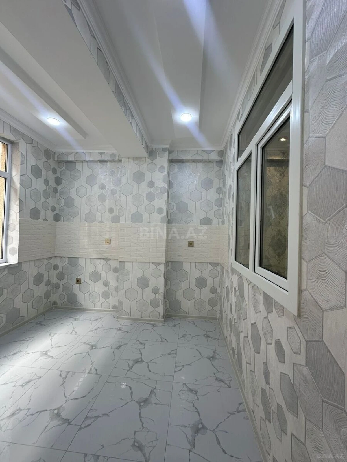 Satılır 2 otaqlı mənzil 60.5 m²