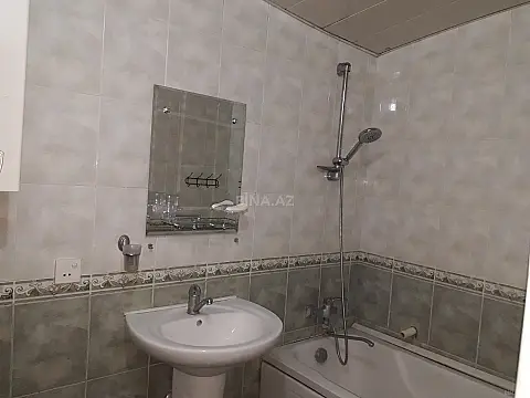 Satılır 2 otaqlı mənzil 65 m²