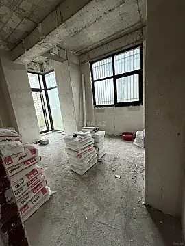 Satılır 3 otaqlı mənzil 122 m²