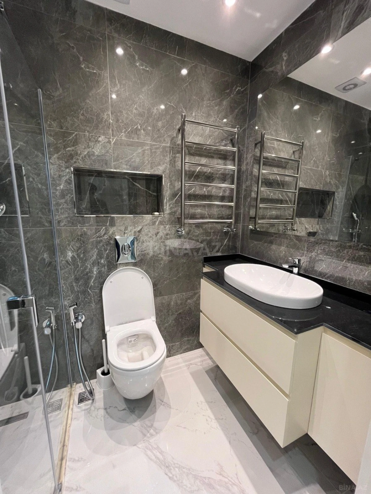 Kirayə verilir 3 otaqlı mənzil 100 m²