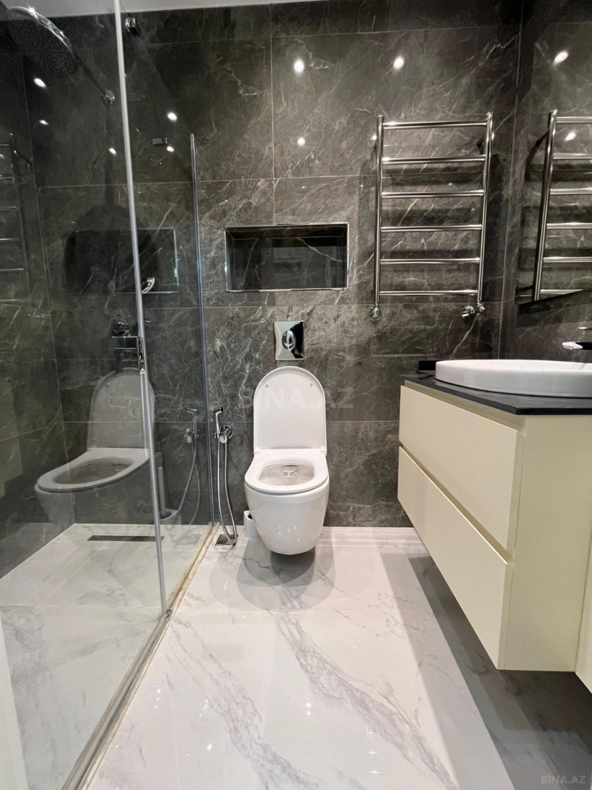 Kirayə verilir 3 otaqlı mənzil 100 m²