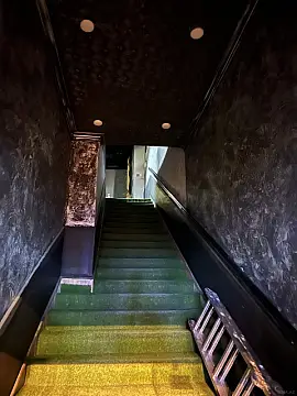 Kirayə verilir 5 otaqlı ofis 150 m²