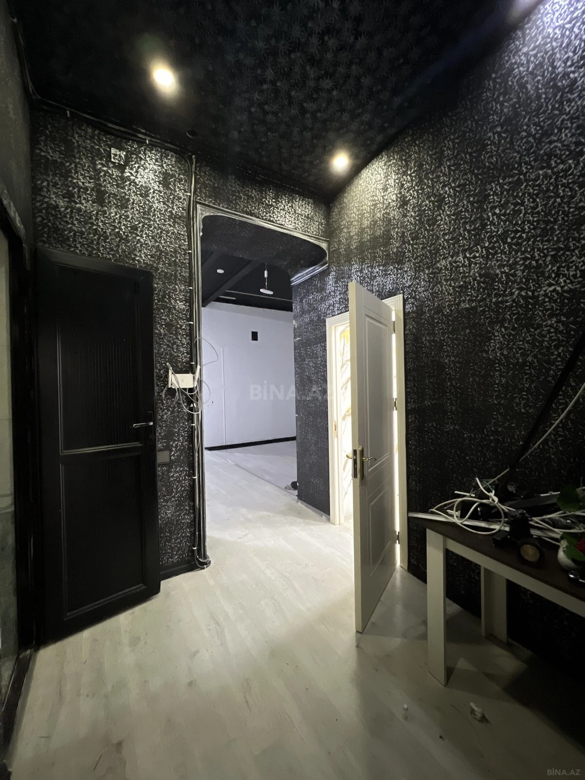 Kirayə verilir 5 otaqlı ofis 150 m²