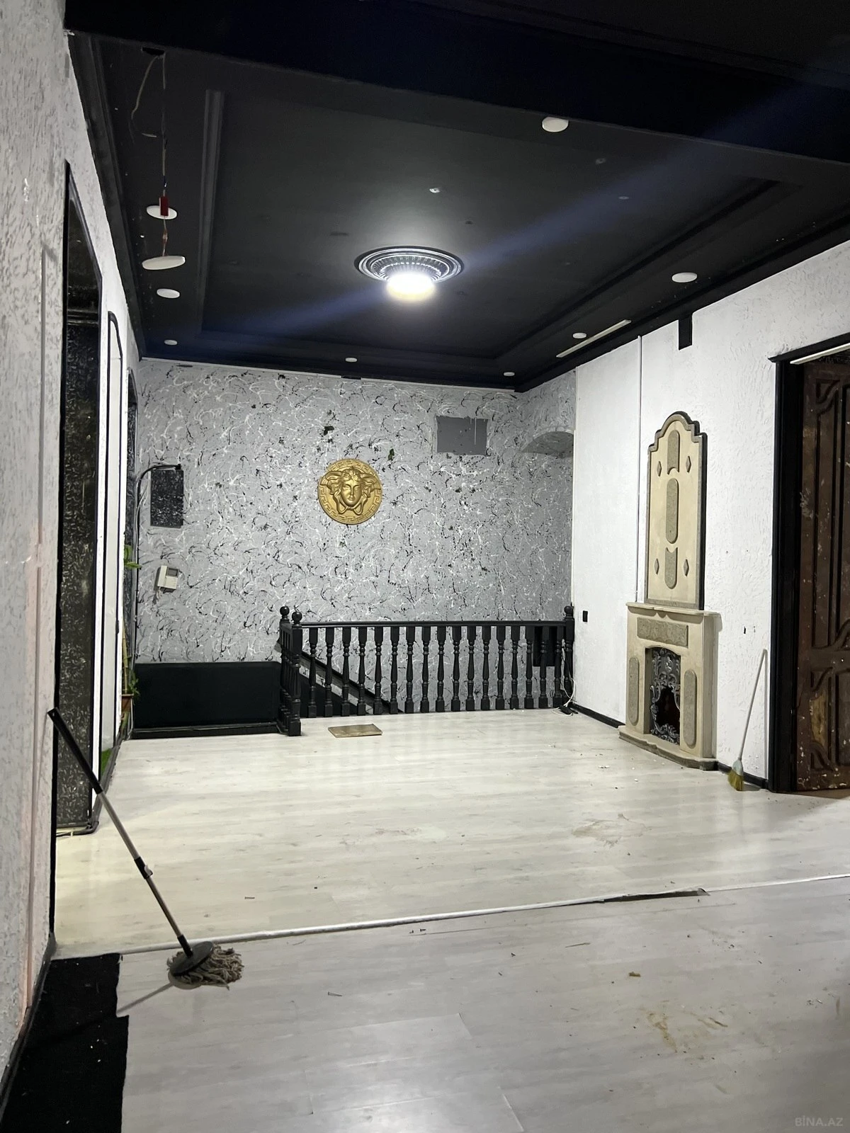 Kirayə verilir 5 otaqlı ofis 150 m²