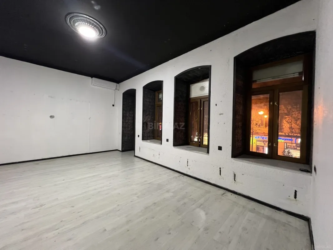 Kirayə verilir 5 otaqlı ofis 150 m²