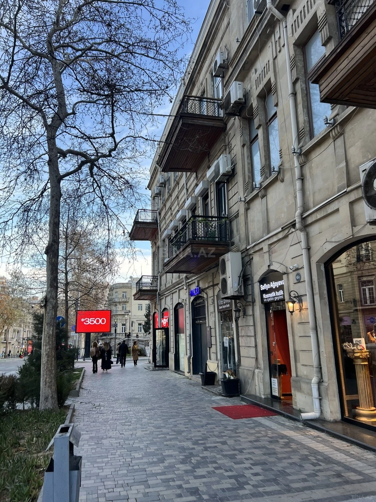 Kirayə verilir 5 otaqlı ofis 150 m²