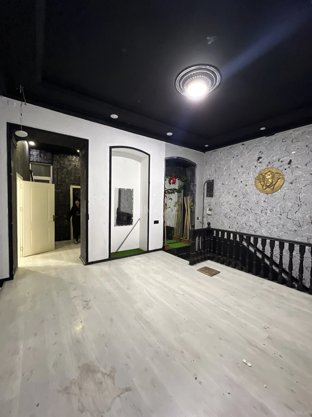 Kirayə verilir 5 otaqlı ofis 150 m²