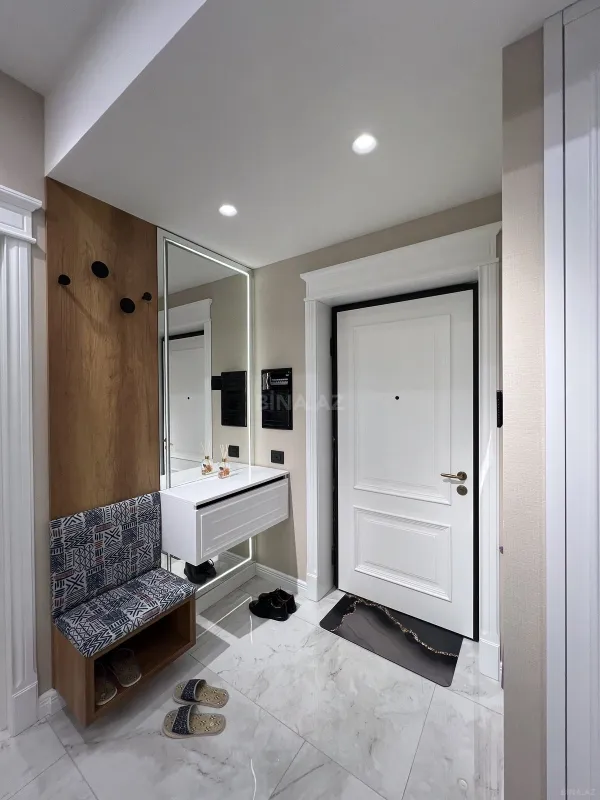 Satılır 3 otaqlı mənzil 98 m²